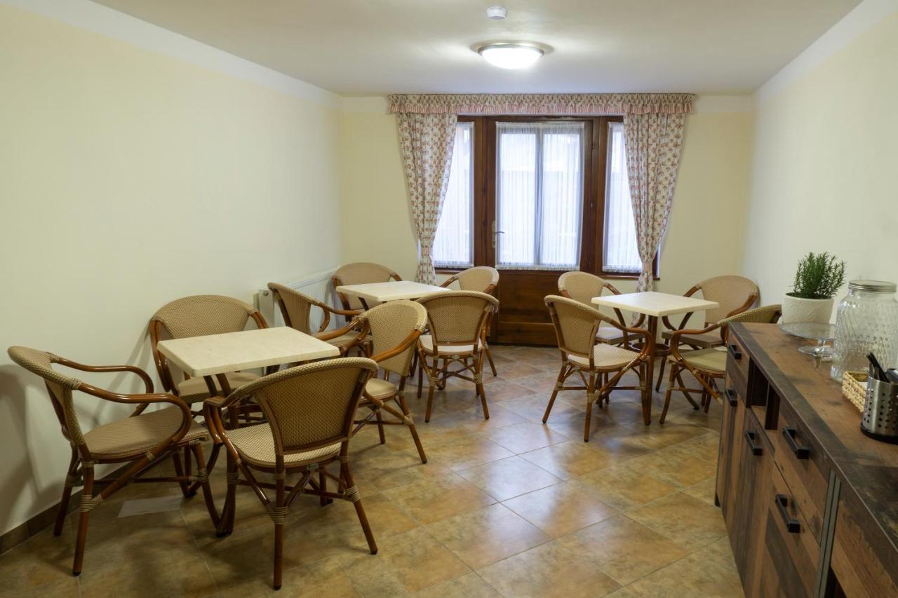 Penzion Ruze Benesov nad Ploucnici Exterior foto